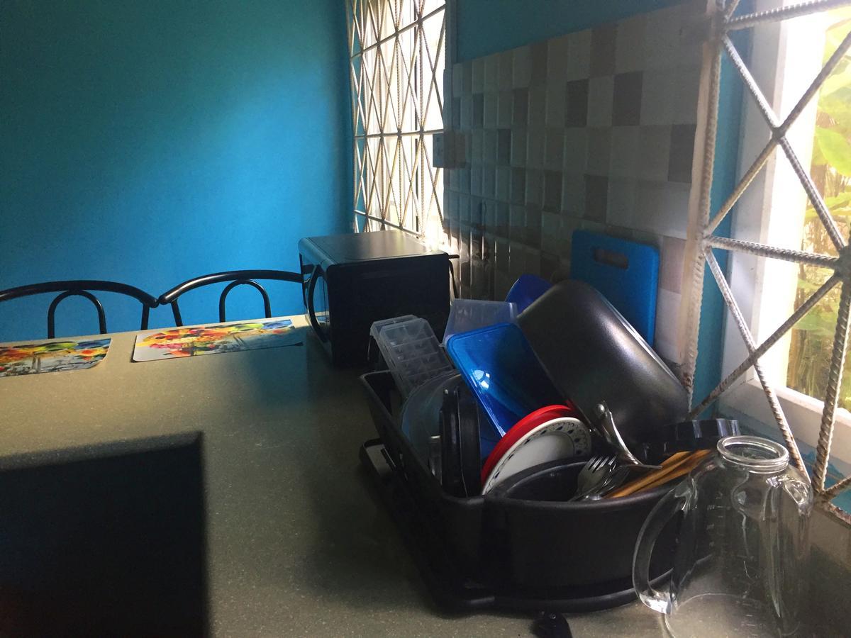 Yaad Hostel Монтего-Бей Екстер'єр фото