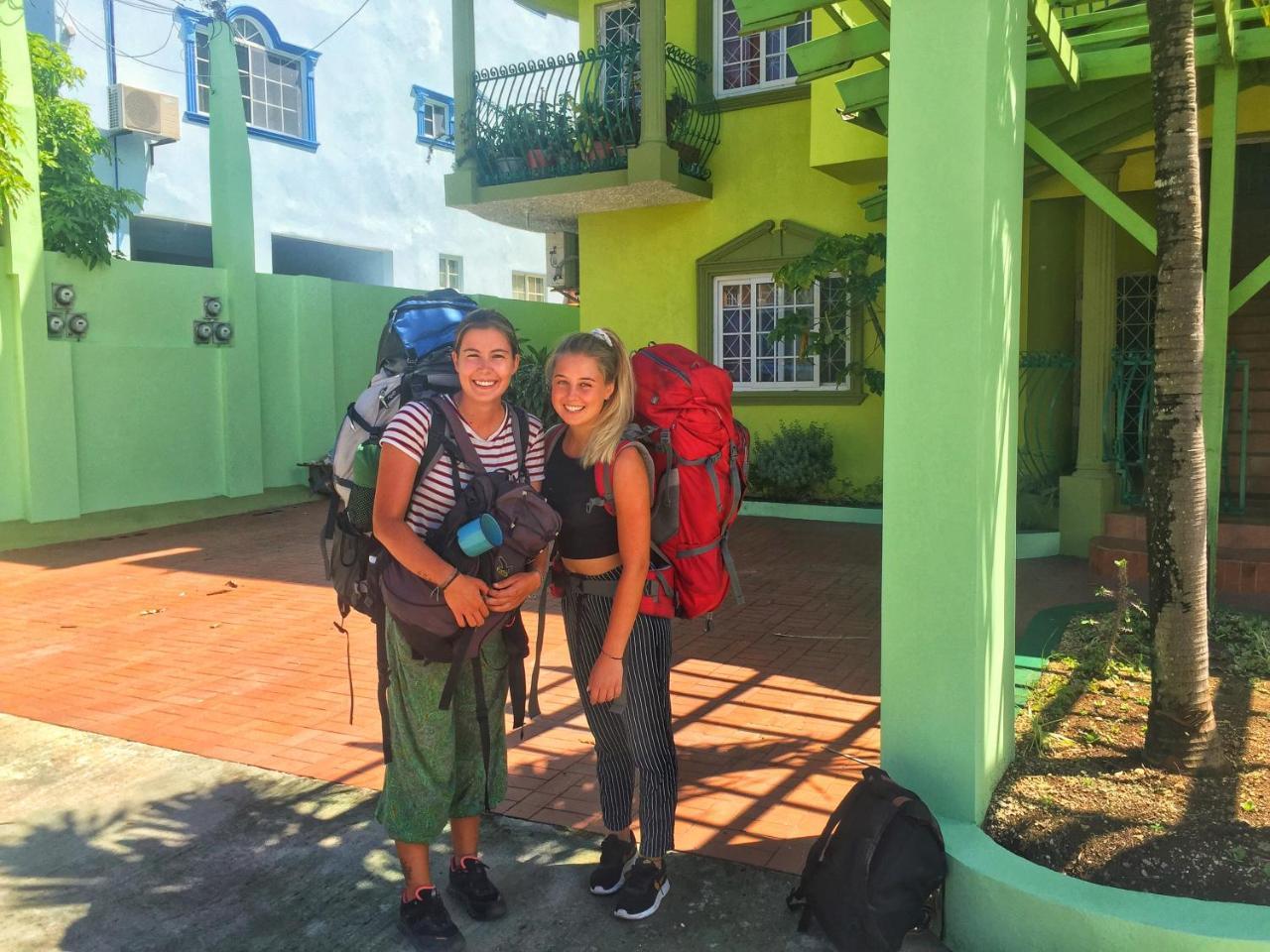 Yaad Hostel Монтего-Бей Екстер'єр фото